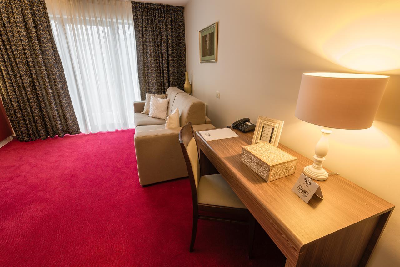 Hotel Boutique Belvedere Сіная Екстер'єр фото